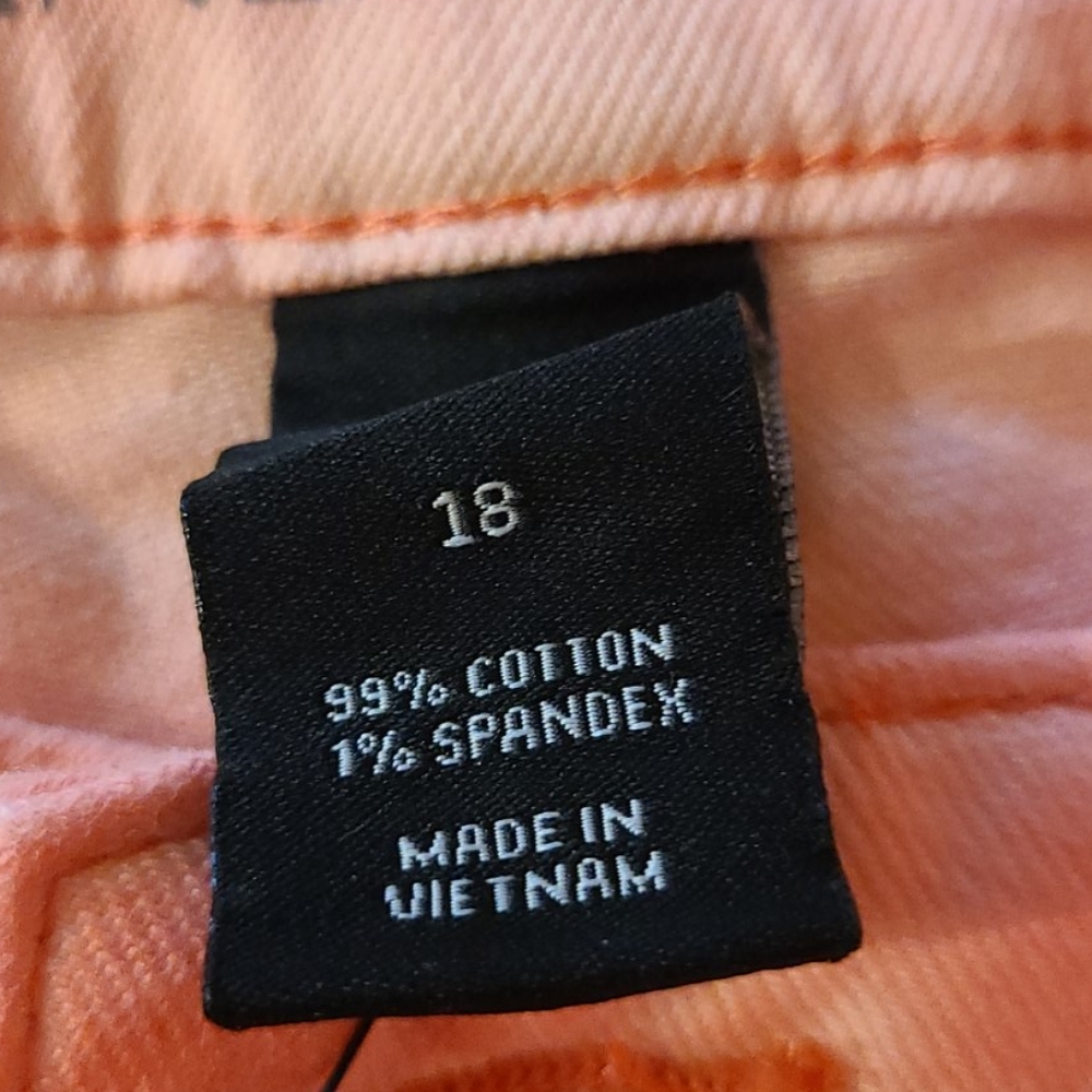 💕New Lane Bryant Bermuda shorts💕 - Picture 4 of 8